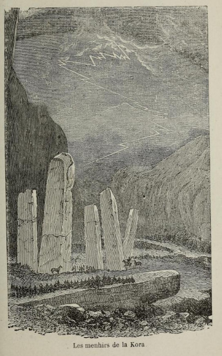 Белые стелы гигантских размеров в ущелье реки Кора в горах Алатау